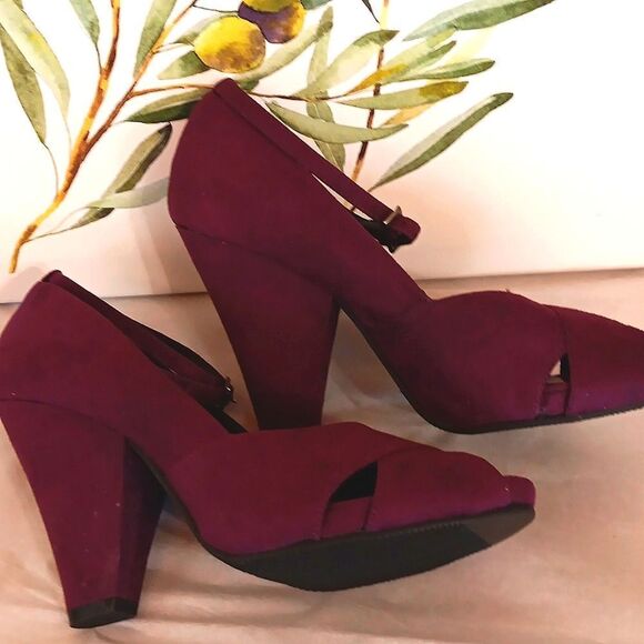 NEW Chadwicks Elegant Purple Women's Heels - Picture 4 of 10